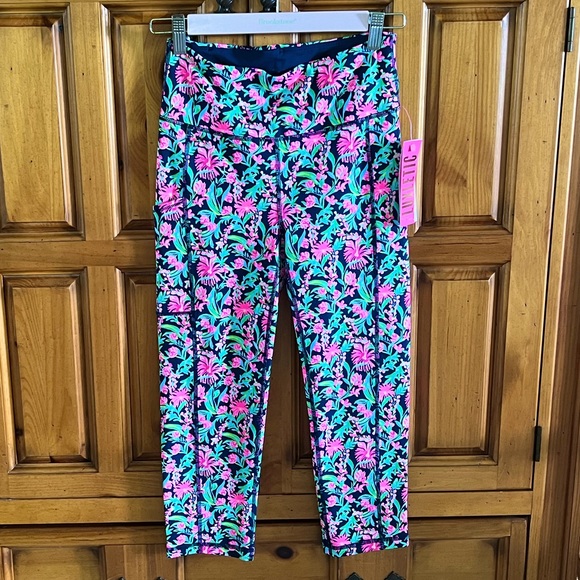 Lilly Pulitzer Pants - NWT!! Lilly Pulitzer Weekender High Rise Crop Legging